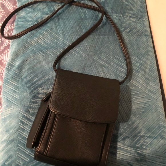 Black crossbody - Picture 1 of 3